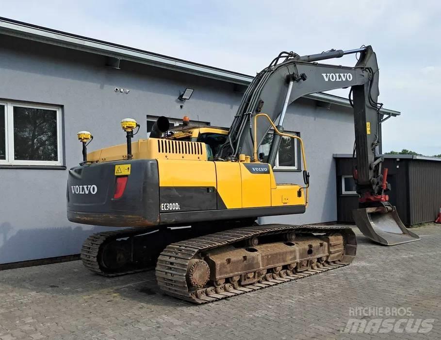 Volvo EC 300 D L 大型油圧ショベル12t以上（パワーショベル・ユンボ）