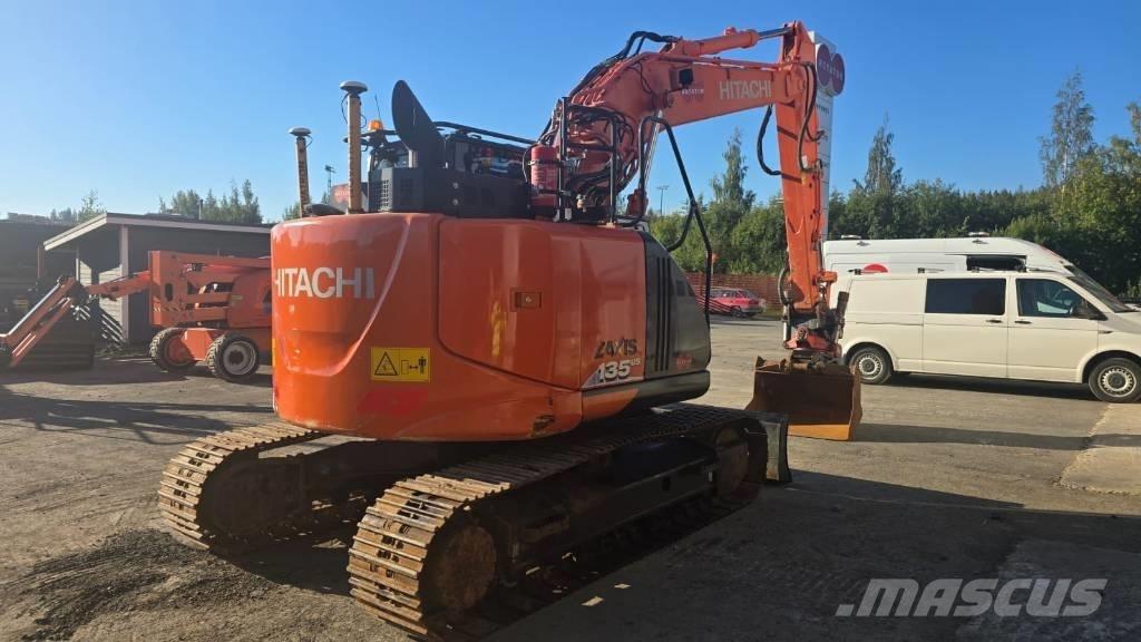 Hitachi ZX 135 US-6 大型油圧ショベル12t以上（パワーショベル・ユンボ）
