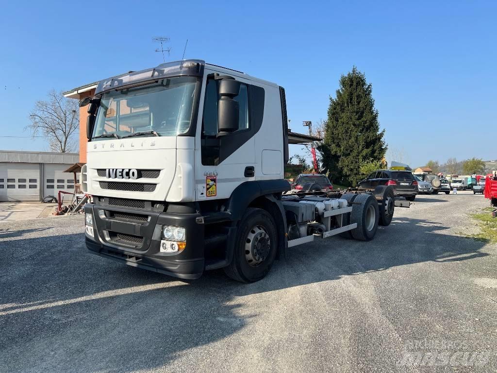 Iveco Stralis 420 車両運搬車、キャリアカー