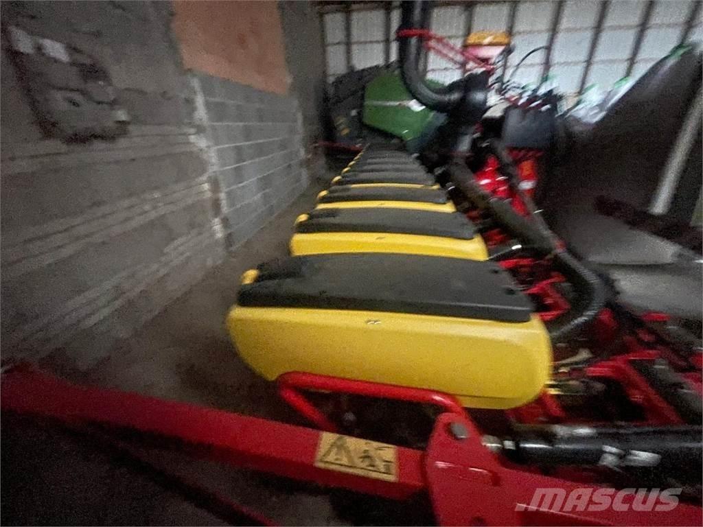 Väderstad TPV 12 種蒔き機械