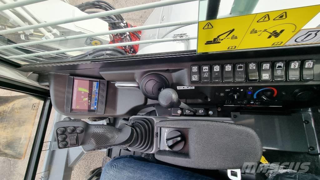 Takeuchi TB 257 FR ミニ油圧ショベル 7t以下（ミニユンボ・ミニディガー）