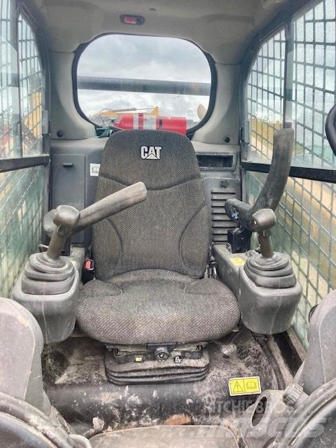 CAT 259 D スキッドステアローダー
