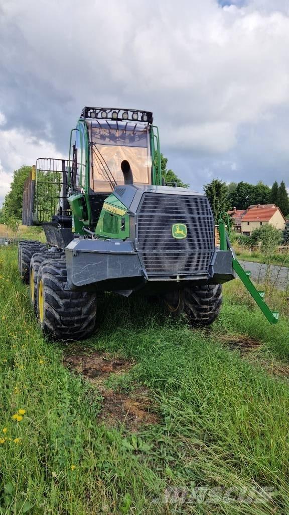 John Deere 1010G フォワーダー