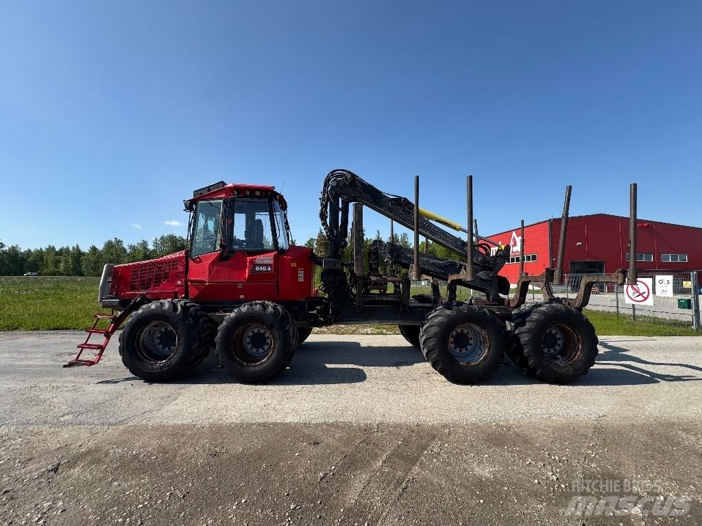 Komatsu 840.4 フォワーダー