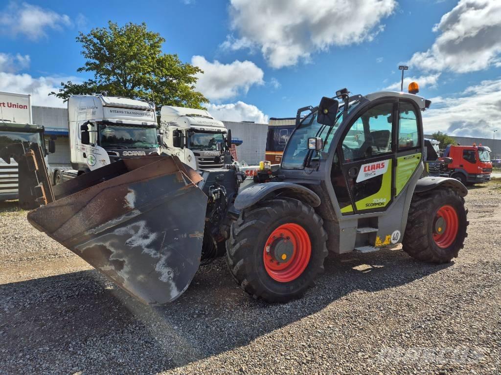 CLAAS Scorpion 7044 農業用テレハンドラー
