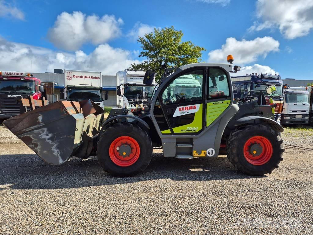 CLAAS Scorpion 7044 農業用テレハンドラー