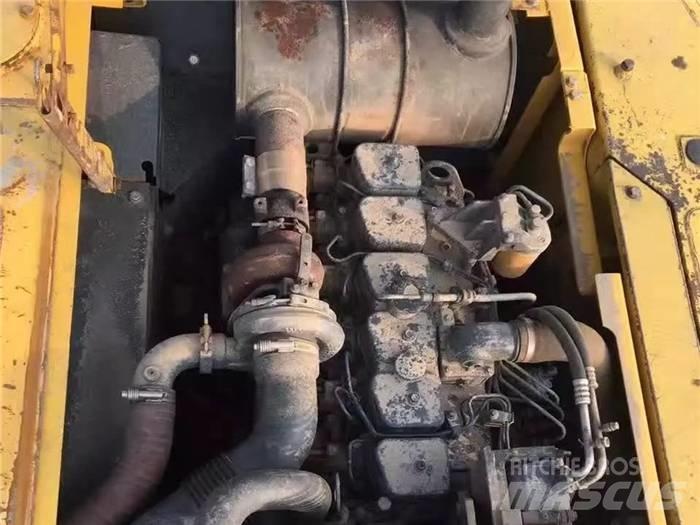 Komatsu PC 200-7 大型油圧ショベル12t以上（パワーショベル・ユンボ）