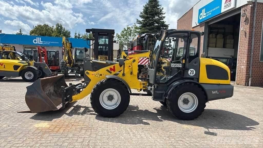 Wacker Neuson WL44 ホイールローダー・タイヤショベル