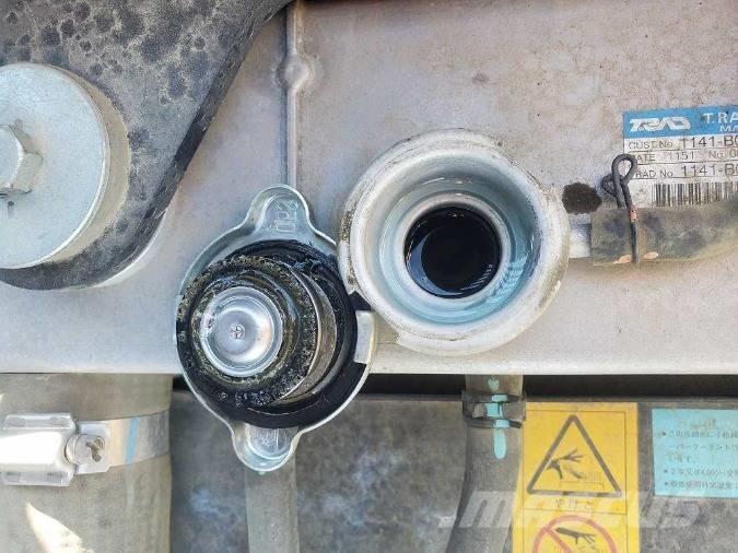 Komatsu PC 200 大型油圧ショベル12t以上（パワーショベル・ユンボ）