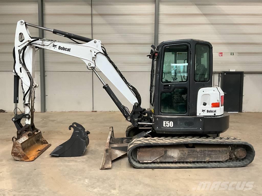 Bobcat E 50 EM ミニ油圧ショベル 7t以下（ミニユンボ・ミニディガー）