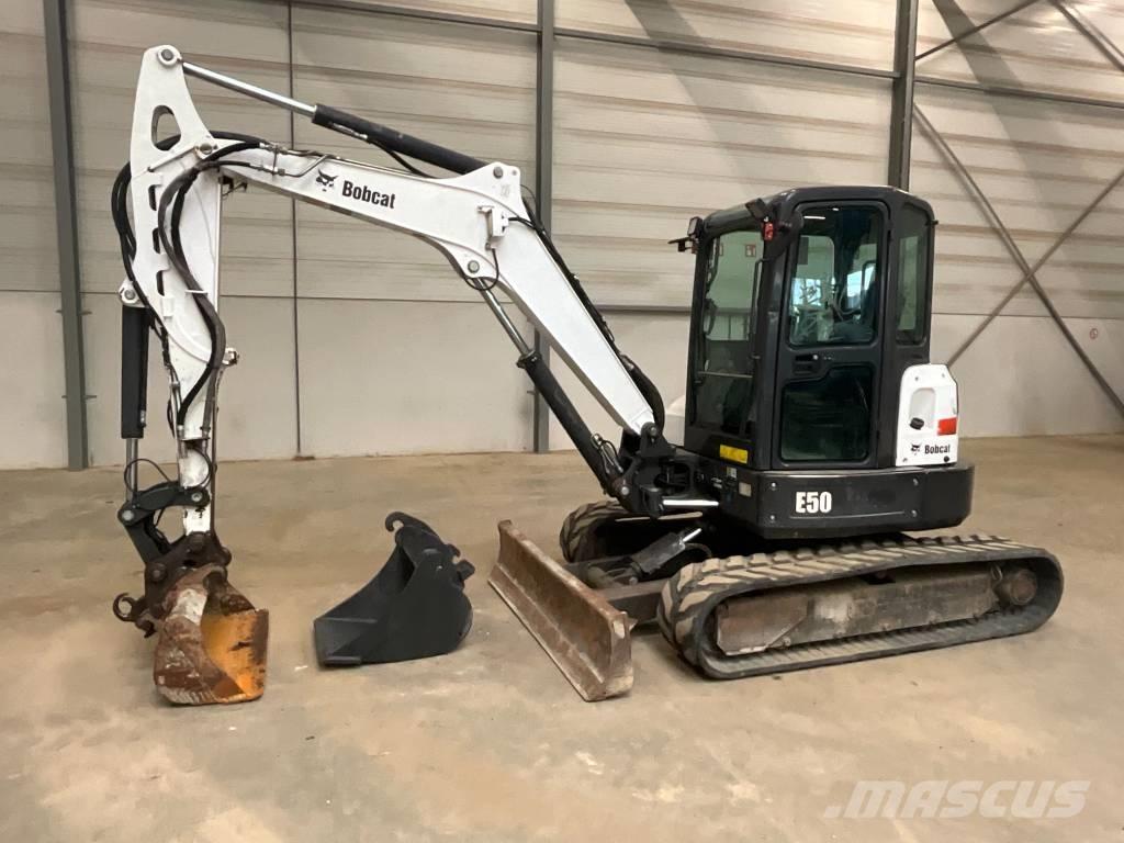 Bobcat E 50 EM ミニ油圧ショベル 7t以下（ミニユンボ・ミニディガー）