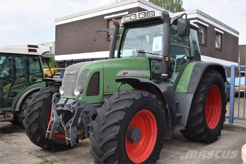 Fendt 712 Vario トラクター