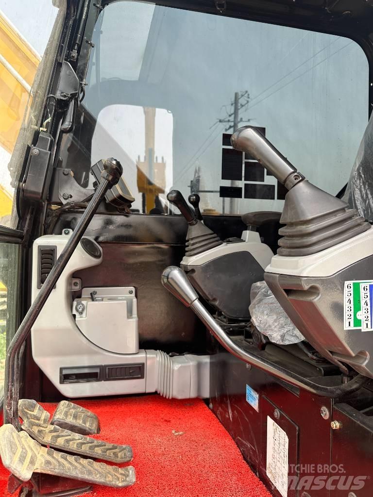 CAT 307E2 中型油圧ショベル 7ｔ-12ｔ（ユンボ・パワーショベル・バックホー）
