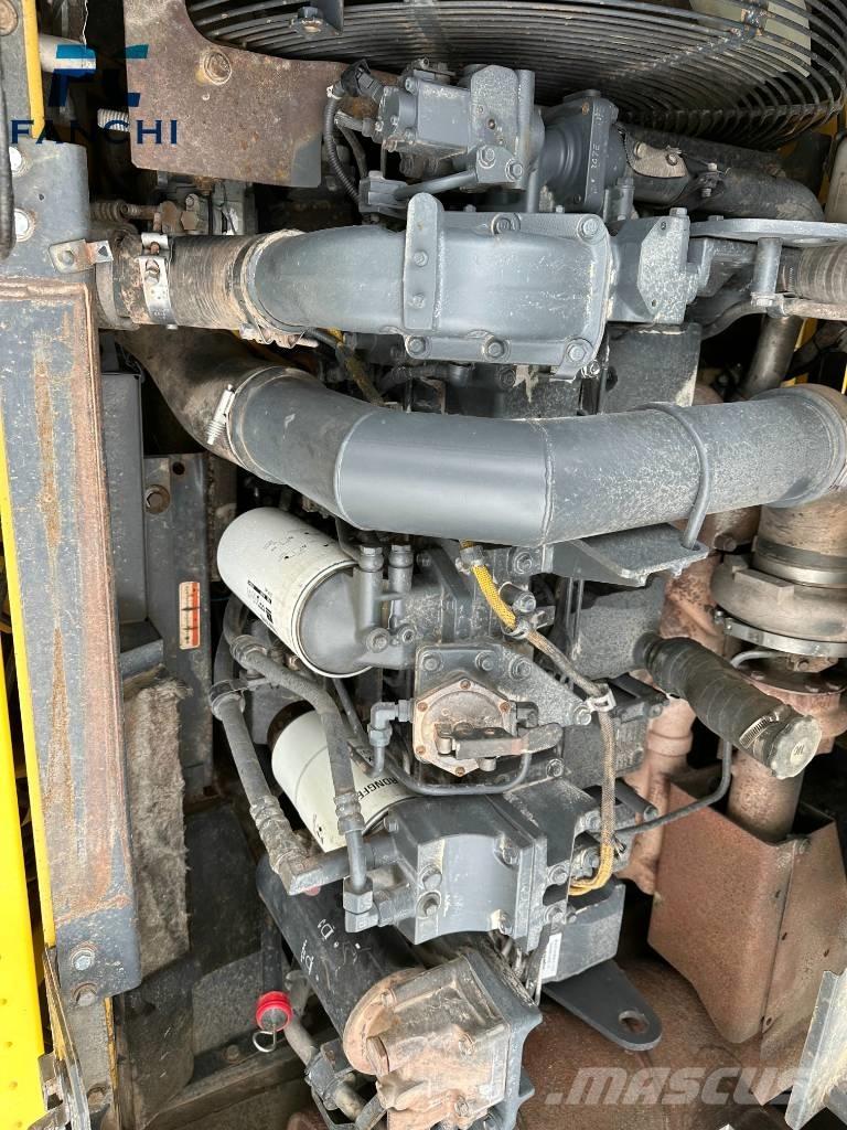 Komatsu PC 450-8 大型油圧ショベル12t以上（パワーショベル・ユンボ）
