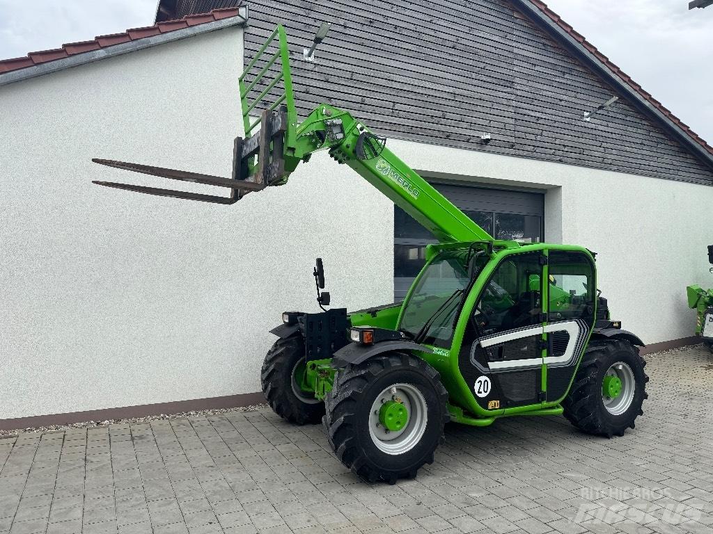 Merlo TF 33.7 テレスコーピックハンドラー