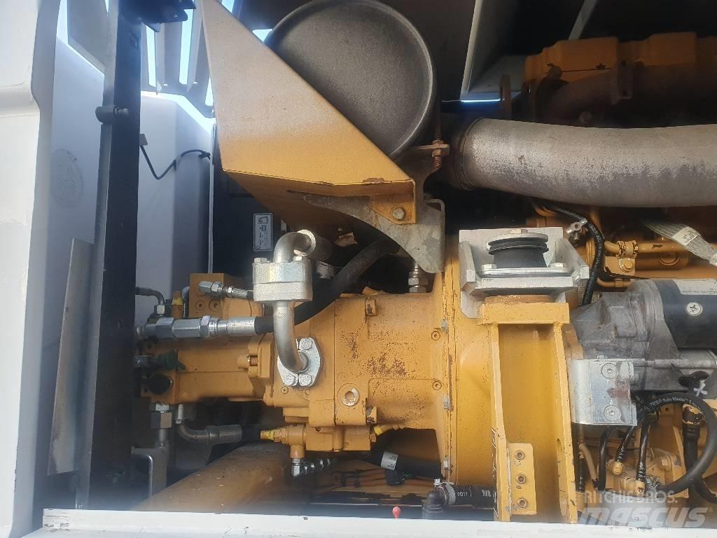 CAT M 316 D ホイール式油圧ショベル（パワーショベル・ユンボ・バックホー）