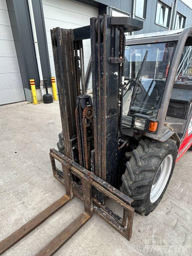 Manitou MH 25.4 ラフターテレントラック
