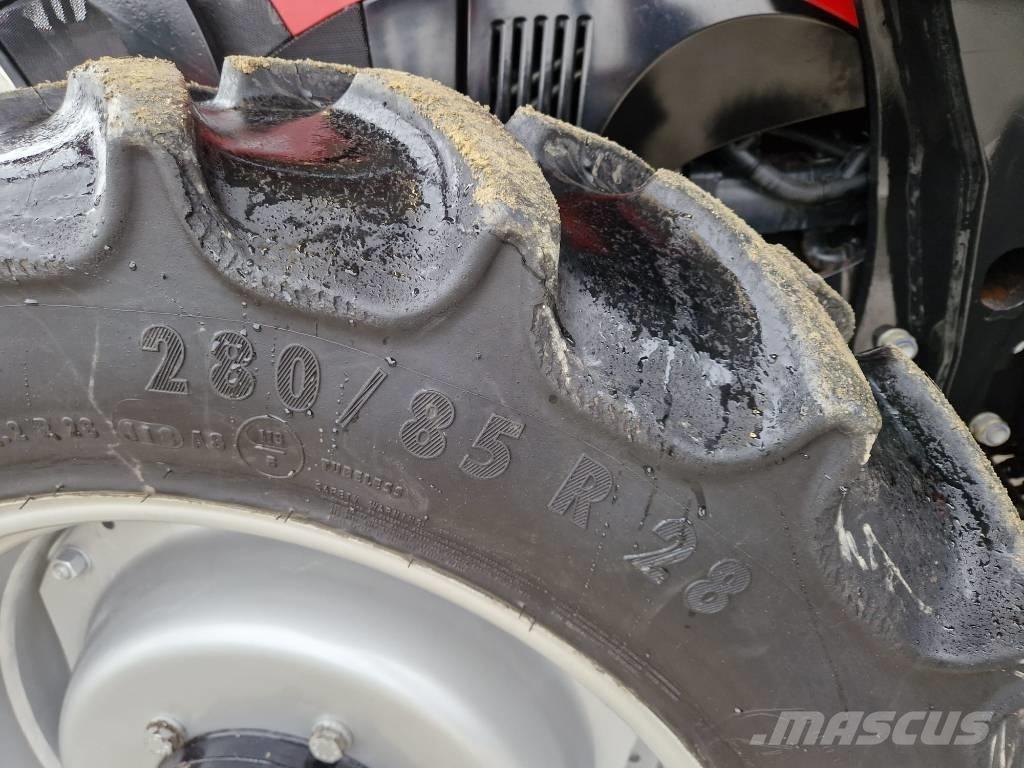 Case IH Farmall 85 C トラクター