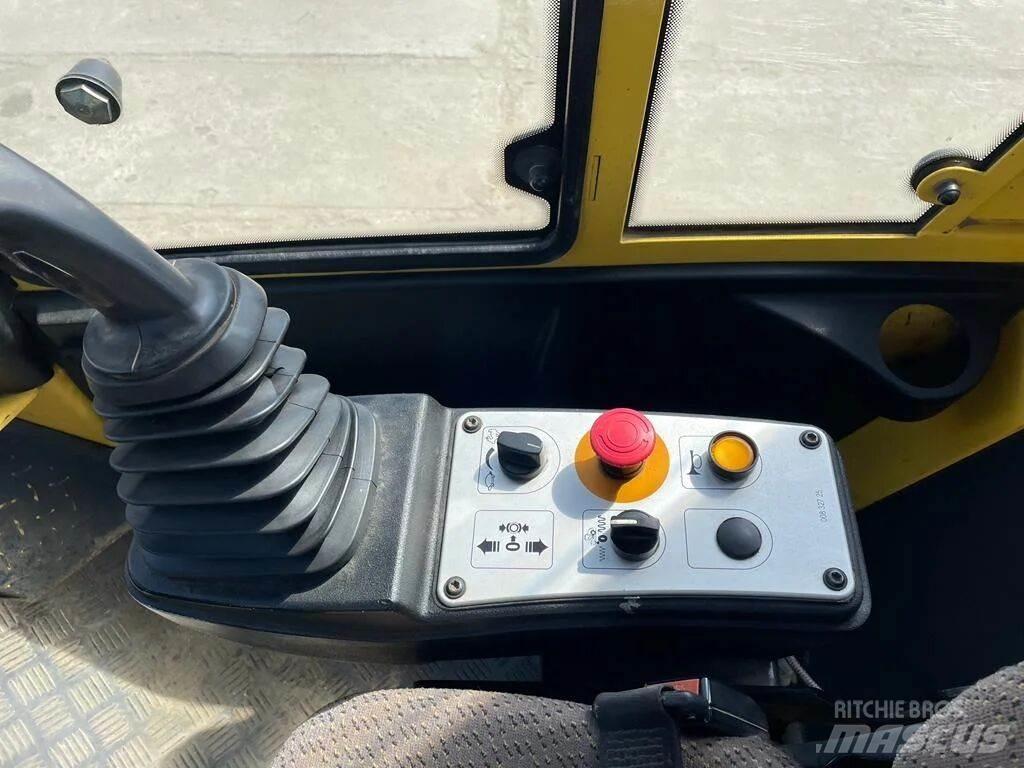 Bomag BW213 DH-4 振動ローラ