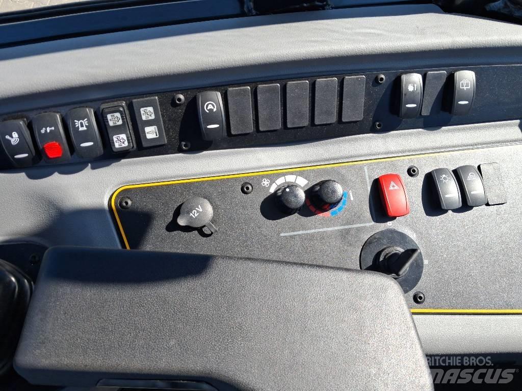 JCB 409 ホイールローダー・タイヤショベル
