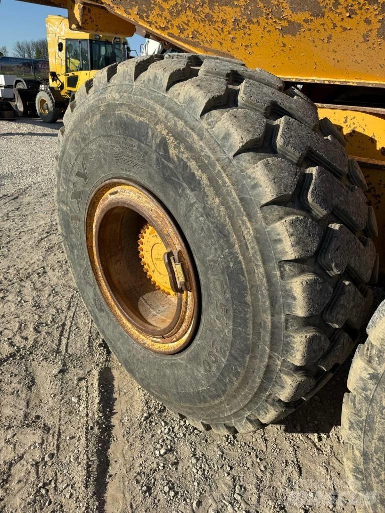 Volvo A 25 E アーティキュレート式ダンプトラック