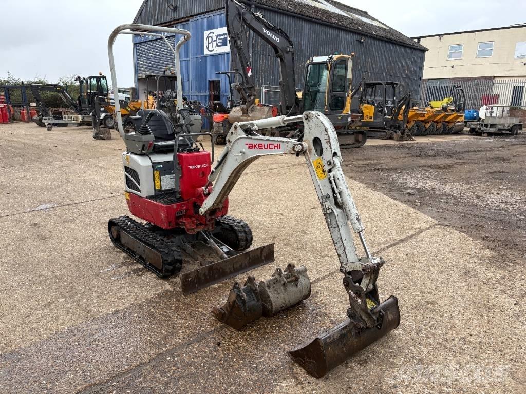 Takeuchi TB 210 R ミニ油圧ショベル 7t以下（ミニユンボ・ミニディガー）