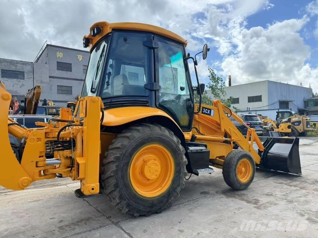JCB 3CX バックホーローダー