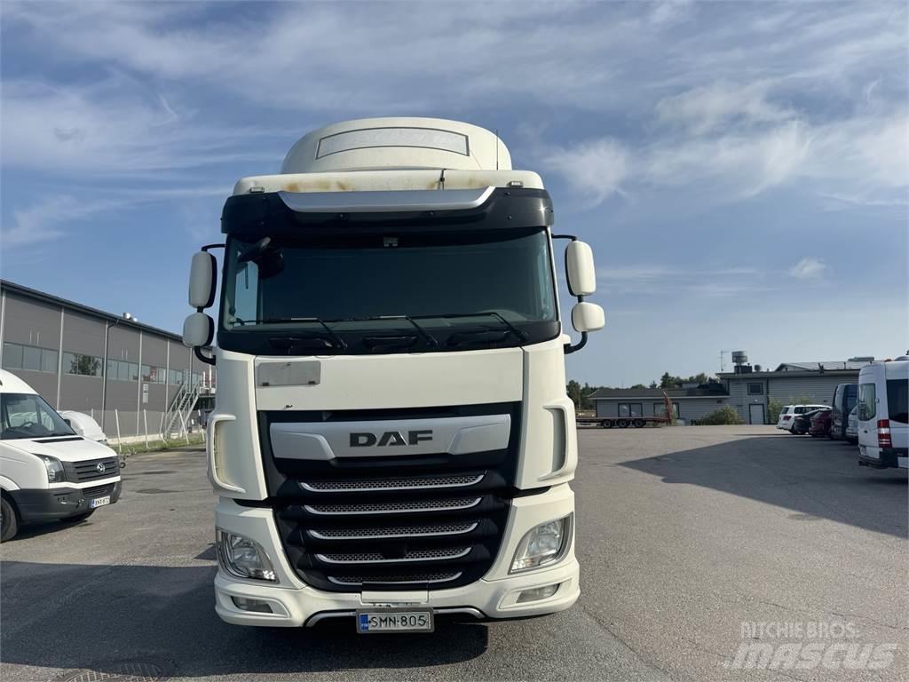 DAF XF 530 FAR キャブ付きシャーシ