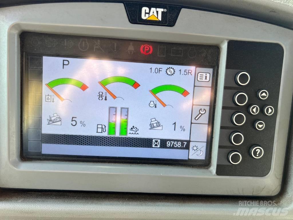 CAT D 8 T ブルドーザー