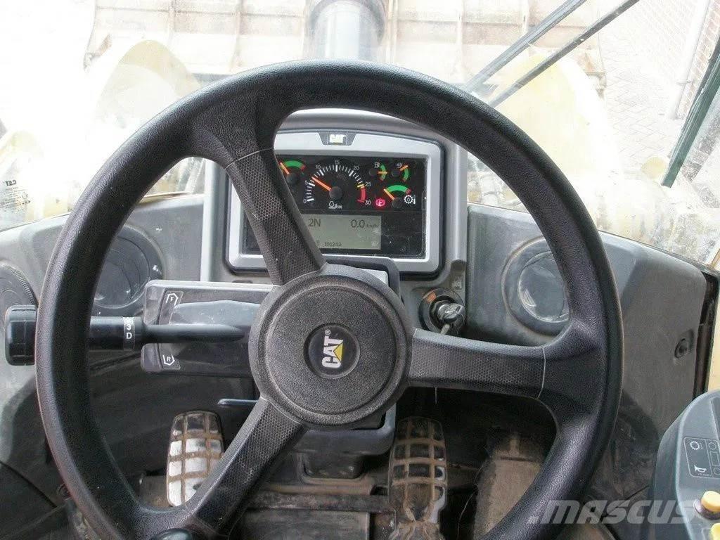 CAT 950M ホイールローダー・タイヤショベル