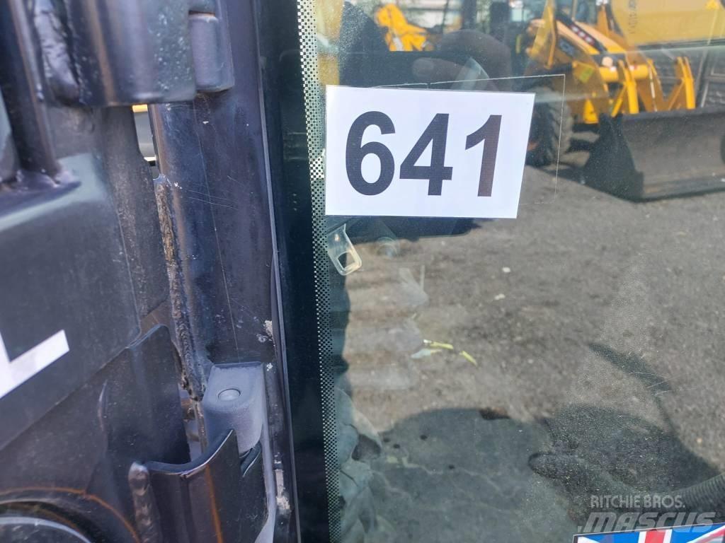 JCB 533-105 テレスコーピックハンドラー