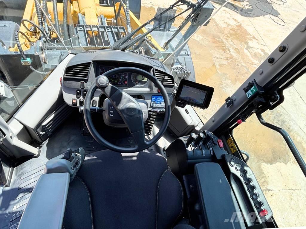 Komatsu WA380-8E0 ホイールローダー・タイヤショベル