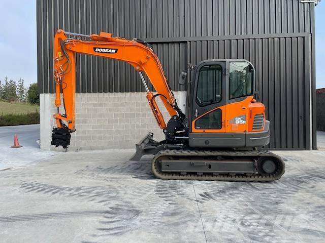 Doosan 85 中型油圧ショベル 7ｔ-12ｔ（ユンボ・パワーショベル・バックホー）