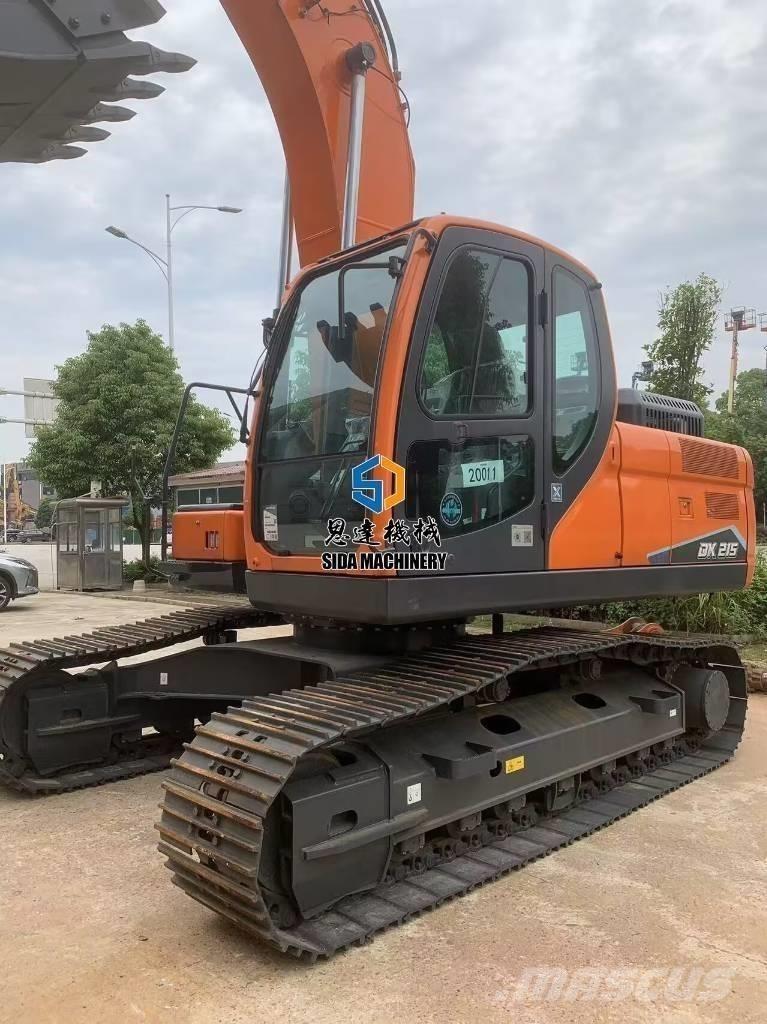 Develon DX 215 中型油圧ショベル 7ｔ-12ｔ（ユンボ・パワーショベル・バックホー）