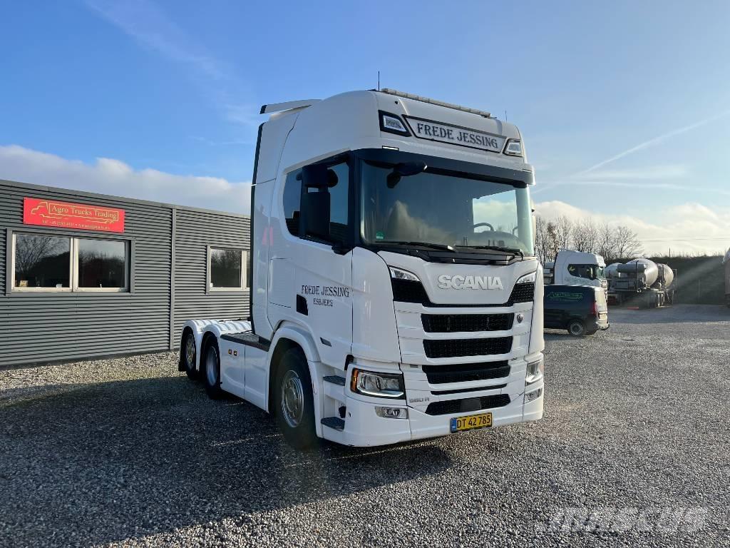 Scania R 560 LA 中古トラクターヘッド | トレーラーヘッド