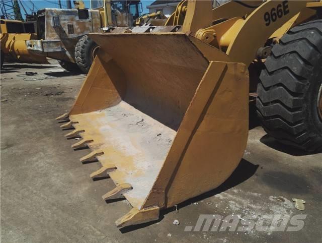CAT 966 E ホイールローダー・タイヤショベル