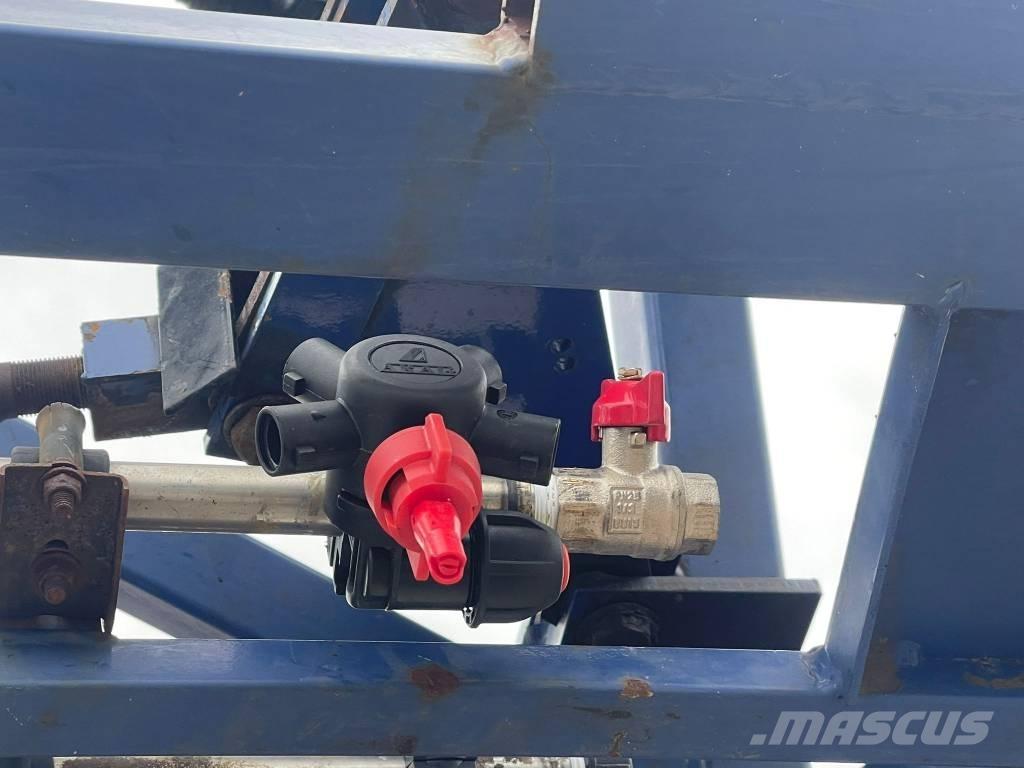 Caruelle 3300 自走式噴霧器