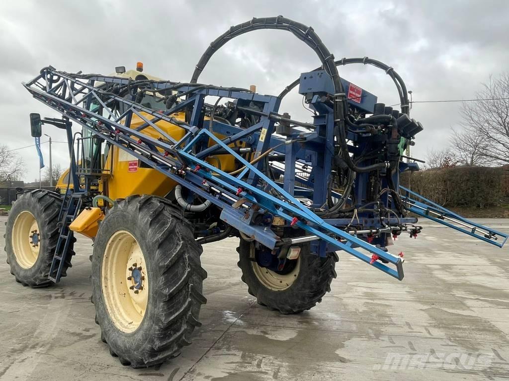 Caruelle 3300 自走式噴霧器