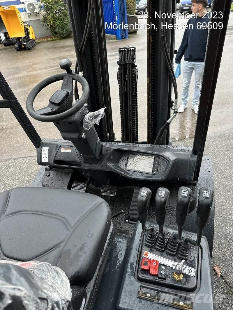 Doosan D30NXS ディーゼル・軽油