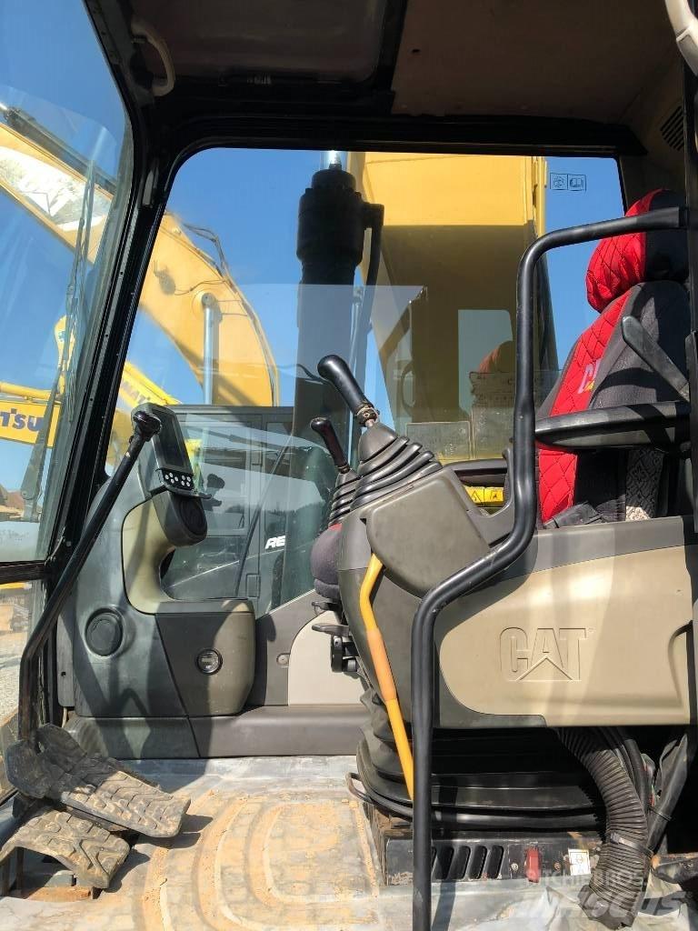 CAT 320 D 大型油圧ショベル12t以上（パワーショベル・ユンボ）