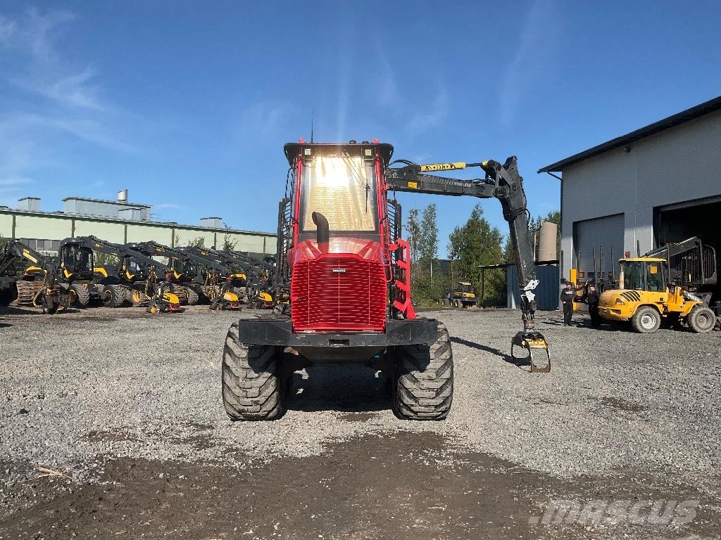 Komatsu 845 フォワーダー