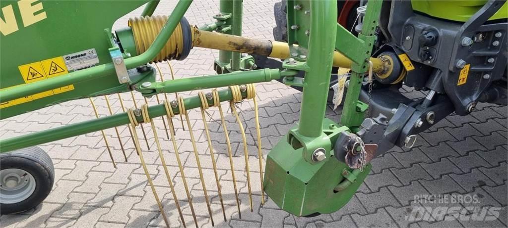 Krone SWADRO 46 ウィンドローア/レーキ