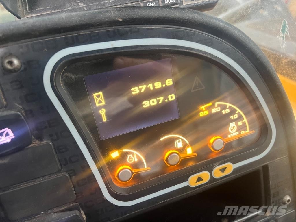 JCB 535-140 テレスコーピックハンドラー