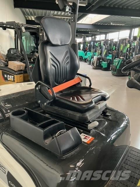 Mitsubishi FD25N3 ディーゼル・軽油