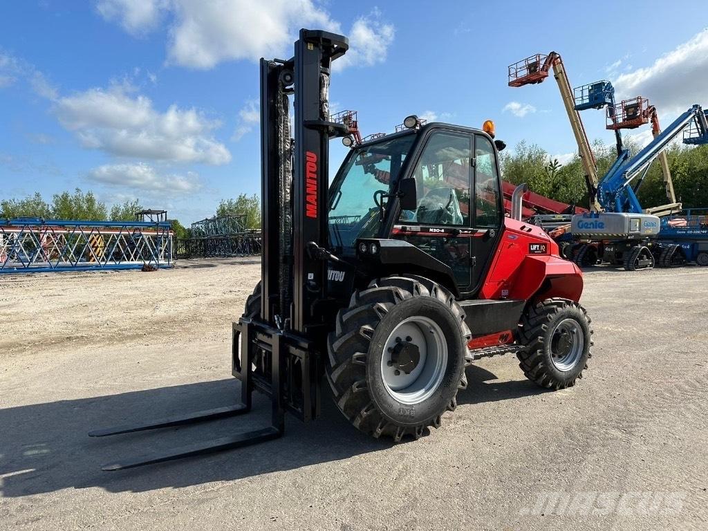 Manitou M 30.4 ラフターテレントラック