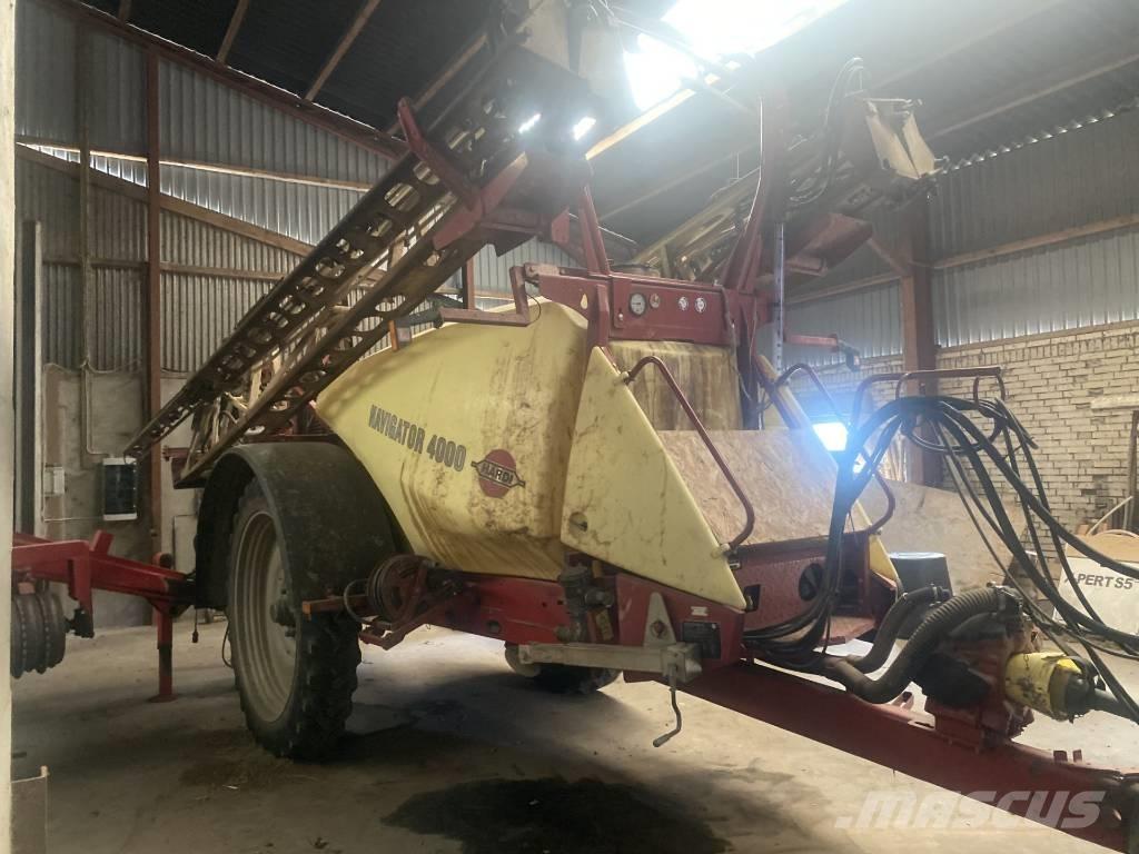 Hardi Navigator 4000 牽引型スプレイヤー