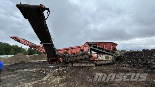 Sandvik QE 341 自走式スクリーン
