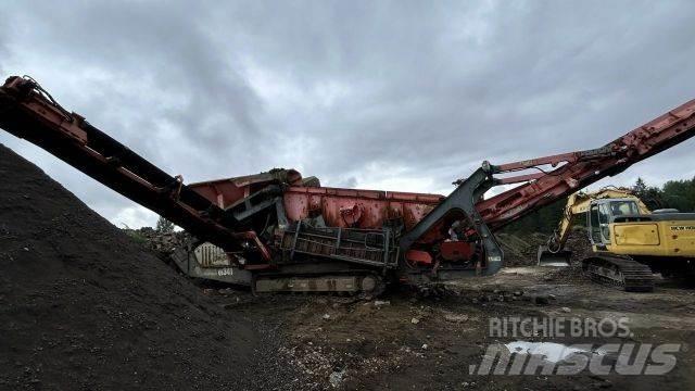 Sandvik QE 341 自走式スクリーン
