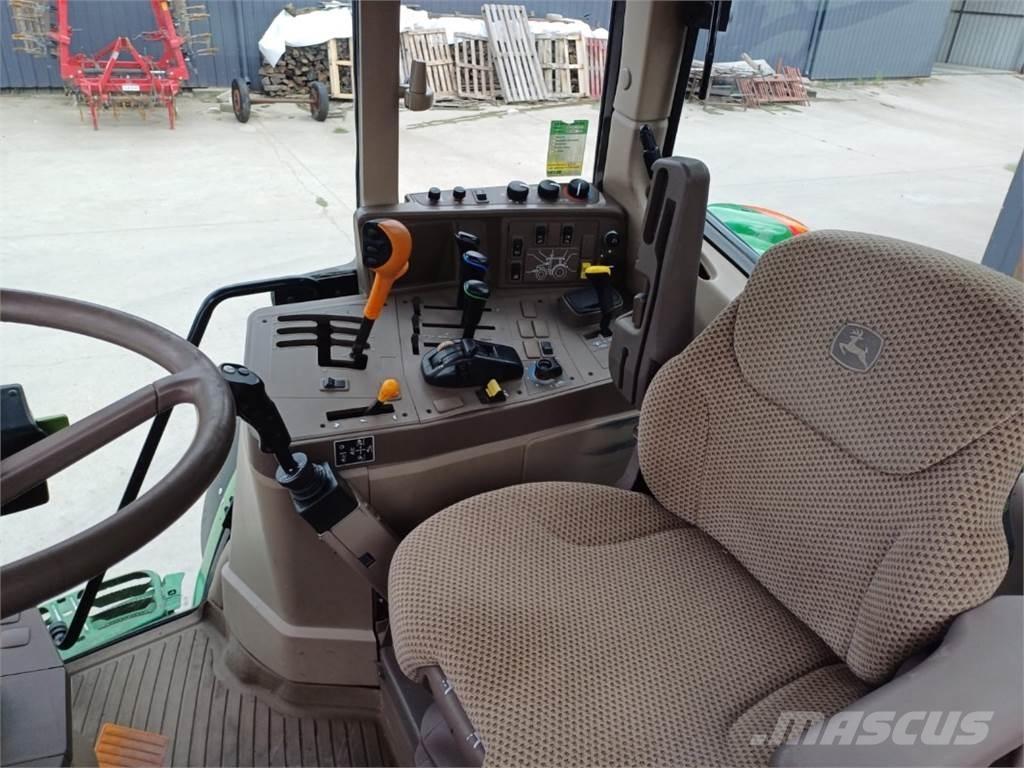 John Deere 6115 M トラクター