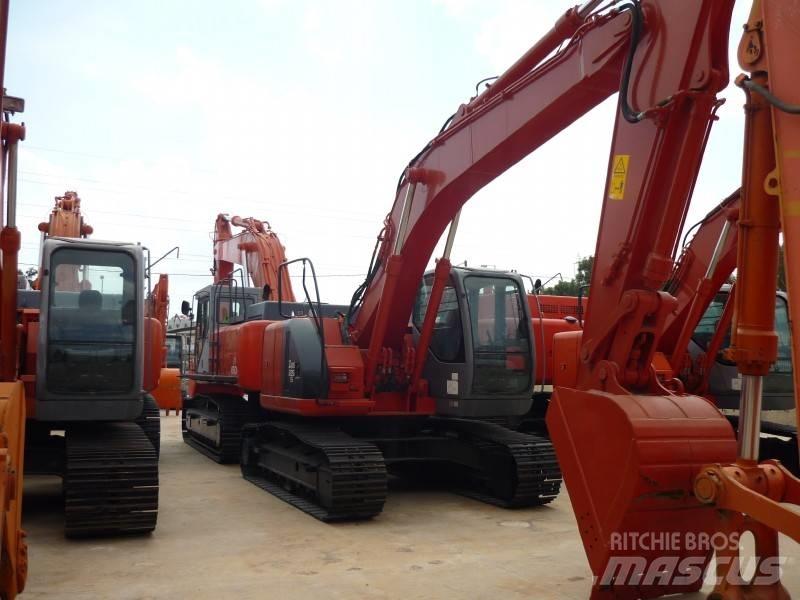 Hitachi ZX 225 US 大型油圧ショベル12t以上（パワーショベル・ユンボ）